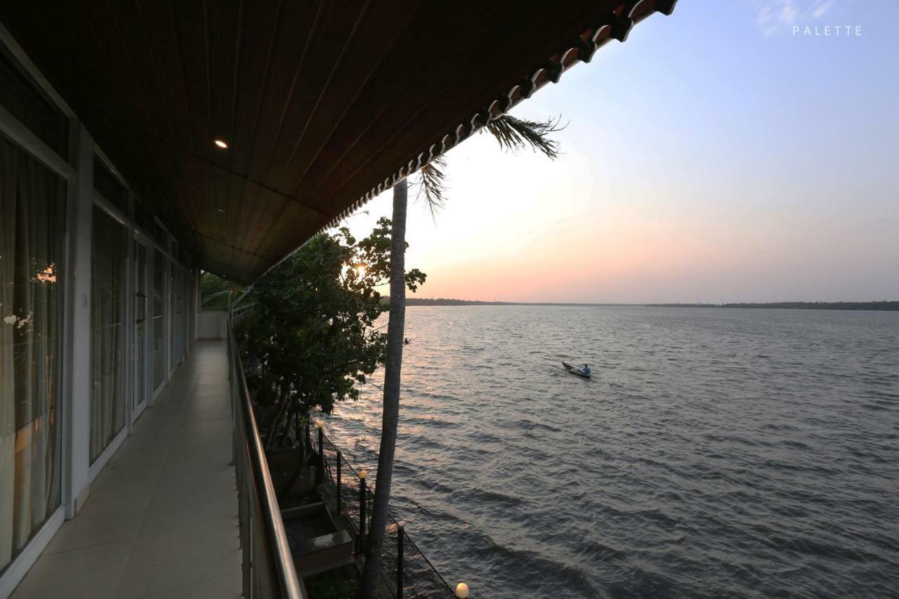 Hotel Grand Ayur Island Perumbalam Exterior foto