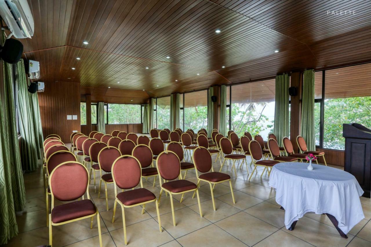 Hotel Grand Ayur Island Perumbalam Exterior foto
