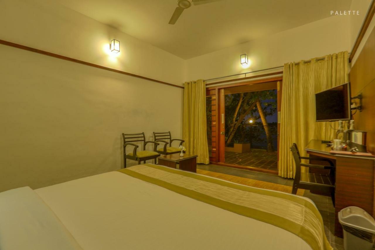 Hotel Grand Ayur Island Perumbalam Exterior foto